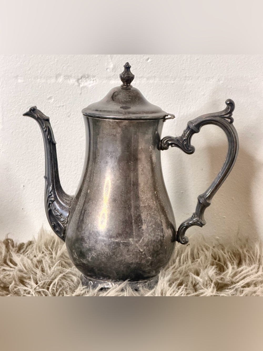 Wm. Rogers Antique-Style Silver Plated Coffee Pot Marked 800